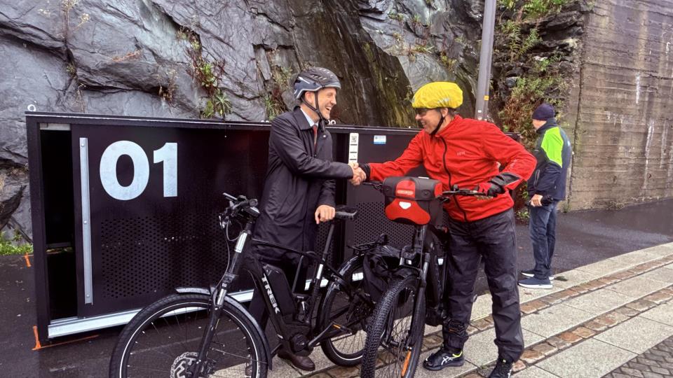 Lenke til artikkel: Nå kan du parkere sykkelen din trygt i sentrum