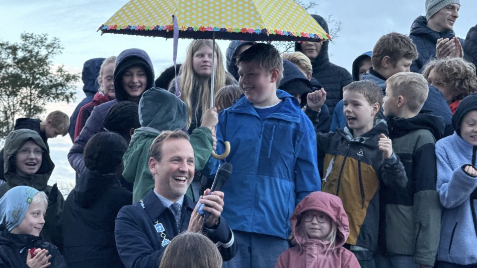 Lenke til artikkel: Nytt uteområde åpnet med korpsmusikk og zipline