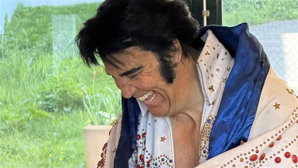 Lenke til artikkel:   Kjell Elvis med show på sykehjem