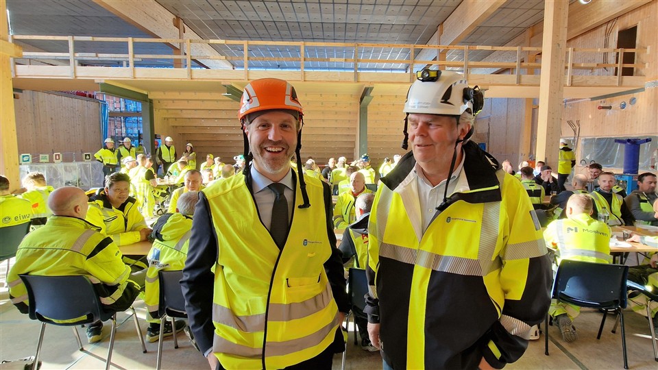 Lenke til artikkel: Kranselag for nye Haraldsvang skole