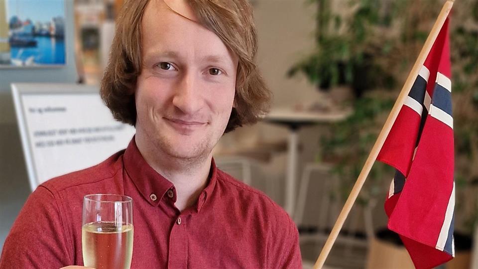 Lenke til artikkel: Olav flaggar for nynorsk i Haugesund kommune