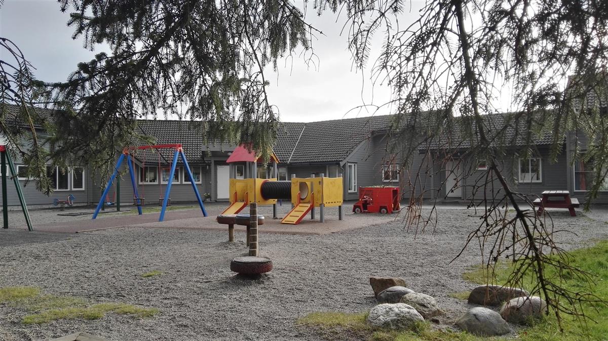 Uteområdet til Bleikemyr barnehage - Klikk for stort bilde