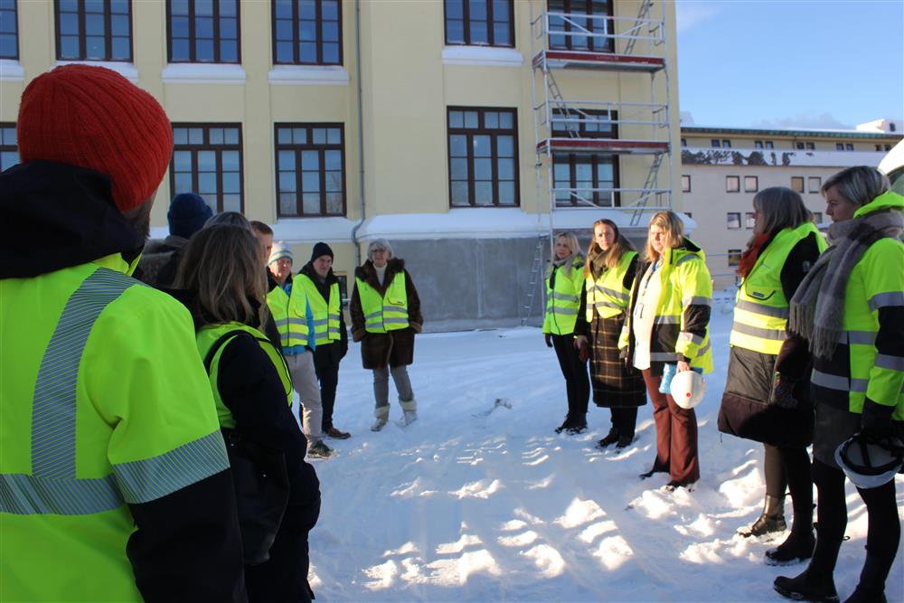 Bilde tatt under omvisning i januar 2024 på Breidablik skole som er rehabilitert.  - Klikk for stort bilde